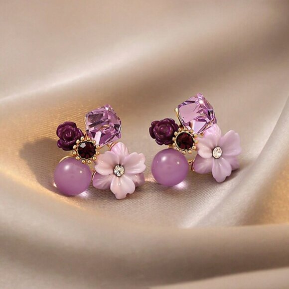 Purple Floral Crystal Stud Earrings 🌸✨ - Picture 3 of 3